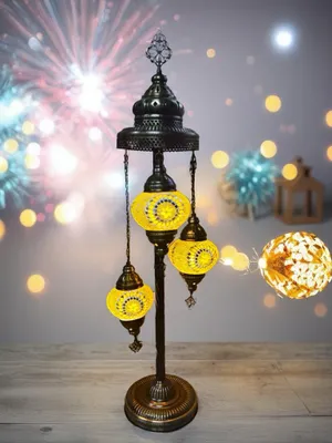 Immagine prodotto di Lampada da tavolo turca fatta a mano con 3 sfere di vetro colorate a mosaico – elegante lampada da notte per soggiorno e camera da letto