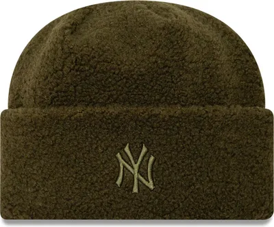 Zdjęcie produktu dla Damska czapka zimowa New Era - BORG SHERPA NY Yankees oliwkowa