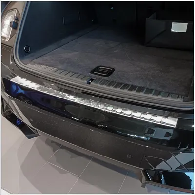 Produktbild von Edelstahl Ladekantenschutz passend für BMW iX I20 ab Bj. 2021-, Farbe:Silber, KI-generiertes Bild