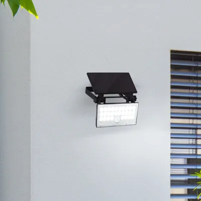 Produktbild von BRILLIANT schwarze Solar Außenwandleuchte LUTON |  mit Bewegungsmelder |  6W 1000lm 4100K | IP65 | Kunststoff/Metall