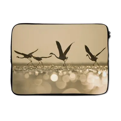 Produktbild von MuchoWow® Laptop Hülle 13 Zoll Flamingo - Wasser - Frankreich Laptoptasche - Laptophülle - Sleeve - Rundumschutz