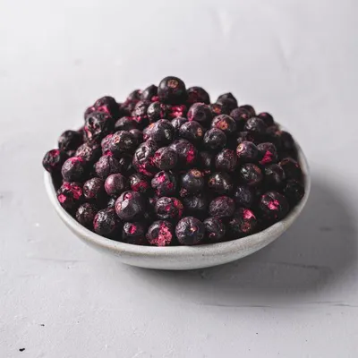 Produktbild von Bio schwarze Johannisbeeren gefriergetrocknet 100g
