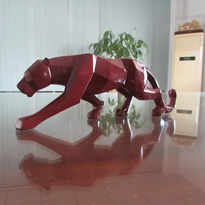 Image de Sculpture abstraite moderne représentant une panthère, en résine synthétique, rouge