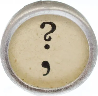 Produktbild von Schreibmaschinentaste Brosche Miniblings Pin Anstecker Button Fragezeichen weiß