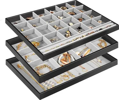 Produktbild von Unyqoos® Schmuck‑Organizer Set (3 Stück) – stapelbare Schmuckschalen 35×24×3 cm, Kompositplatte mit weichem Samtbezug, mit Einsätzen & Kettenhaken, Schwarz
