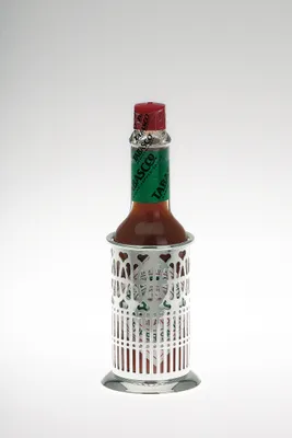 Produktbild von Tabascoständer inklusive Flasche versilbert H 14,5cm