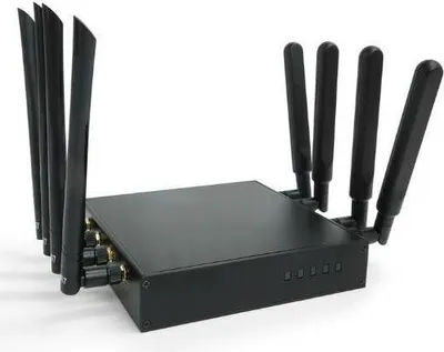 Produktbild von 5G WiFi 6 Router mit Metallgehäuse und PoE
