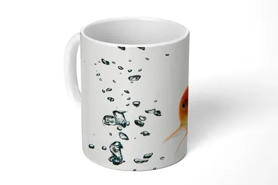 Produktbild von KitchenYeah® Tasse Kaffeetasse Kaffeebecher 350 ml Goldfisch - Wasser - Weiß Teetasse - Fototasse - Becher - Keramikbecher - Teebecher - Kaffeetasse - Bürotasse