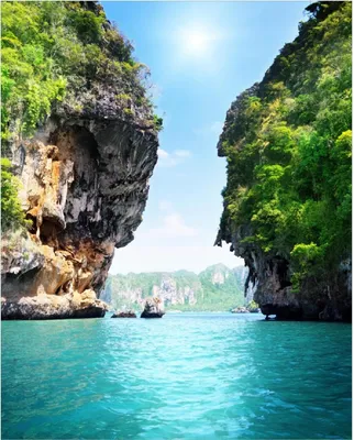 Produktbild von Wallario Poster - Felsenschlucht am Meer in Thailand, Kunstdruck Größe: 40 x 50 cm