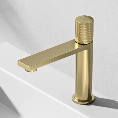 Produktbild von Mai & Mai Wasserhahn Bad Waschtischarmatur Einhebelmischer Mischbatterie Bad Armatur aus Edelstahl mit Wassersparfunktion Gebürstet gold 17.7cm Fino-01
