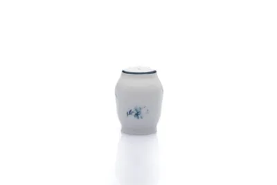 Zdjęcie produktu dla Dzbanek na pieprz Thun 1794, czeska porcelana, Bernadotte, niebieskie rozety, Thun