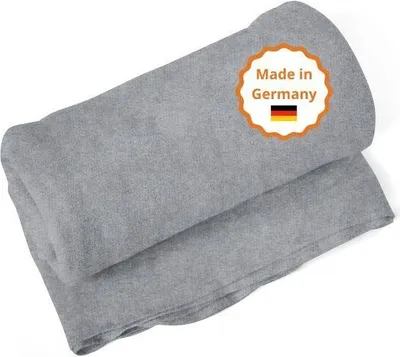 Produktbild von sleepling Kuscheldecke Wohndecke  Germany, Sofadecke, 150 x 200 cm, , waschbar, hellgrau-dunkelgrau melange