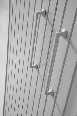Produktbild von Moderne Kinderzimmer Kleiderschrank in Grau mit viel Stauraum