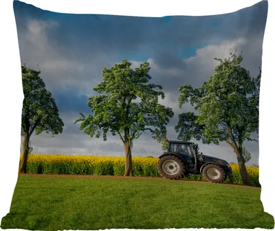 Produktbild von MuchoWow® Outdoor Kissen - Traktor - Baum - Blumen - 60x60 cm - Wetterfest - Lounge Kissen - Dekoration - Schlaf Kissen