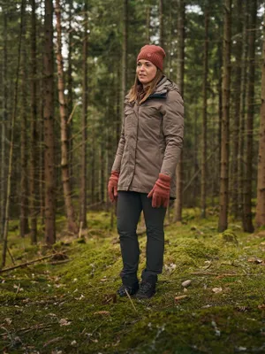 Zdjęcie produktu dla Pinewood 3414 Värnamo – damska kurtka zimowa w kolorze dymnej czerni (437) XL