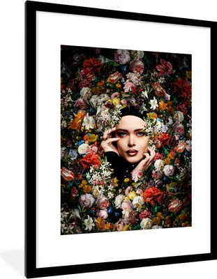 Produktbild von MuchoWow® Gerahmtes Poster Blume - Frauen - Porträt - Botanisch 60x80 cm - Poster mit Schwarzem Bilderrahmen Wandposter Rahmen Foto Bilder - Wohnzimmer - Dekorationen - Prämie