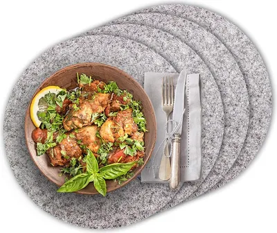 Produktbild von Casoro 4er Platzset aus waschbarem Filz, runde Platzmatten je Ø35cm groß, in graumeliert, edles Tischset perfekt zu jeder Einrichtung