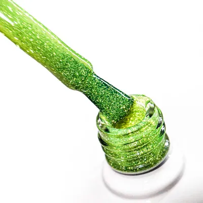 Produktbild von Molly Nails Flashing Lights Neon Evergreen HEMA/Di-HEMA-freier Hybridlack 8 g Nr. 647