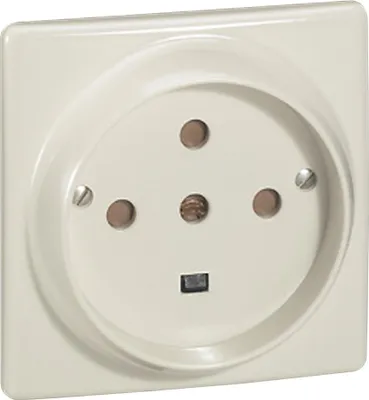 Image de Socle 3P+N+T 32A avec éclips de protection