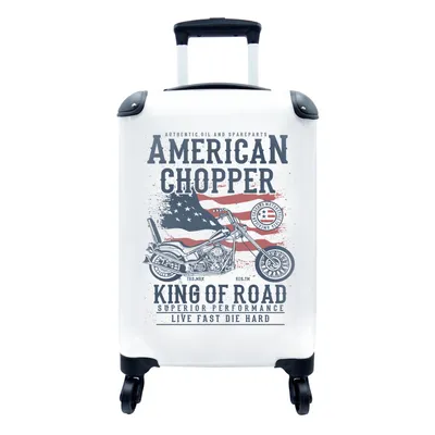 Produktbild von MuchoWow® Koffer Handgepäck Trolley Rollkoffer Kleine Reisekoffer mit 4 Rollen - Mancave - Motor - Flagge - Vintage - Cabin Size < 55x40x23 cm & 55x40x20 cm - Fotokoffer - Kabinenkoffer - Boardgepäck - Reise-Box - Reisekoffer - Reisegepäck - Koffer mit Bild - Trolley für Kinder