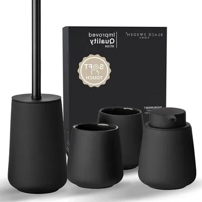Imagen del producto de Conjunto de baño de tres piezas: dispensador de jabón, soporte para cepillos de dientes y cepillo para el inodoro, todo en color  mate