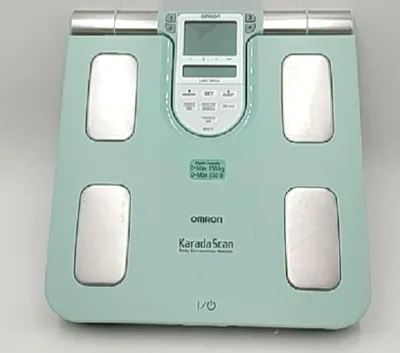 Image de OMRON BF511 Balance d'analyse corporelle validée cliniquement comprimée (116,58)