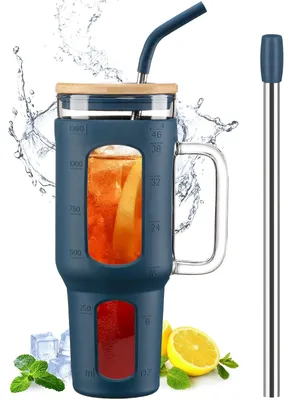 Produktbild von 1,4L Glas Trinkbecher mit Deckel und Strohhalm