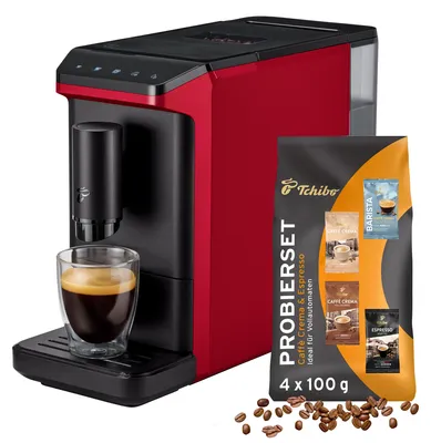 Produktbild von Tchibo Kaffeevollautomat Esperto mini für Caffè Crema und Espresso, nur 16cm breit, klein und kompakt, geeignet für jede Küche, Rot - INKLUSIVE Kaffeeprobierset GRATIS