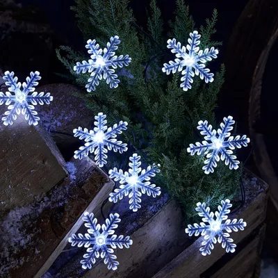 Schneeflocken-Lichterkette, 20 weiße LED, Timer, 3,8 m, IP44