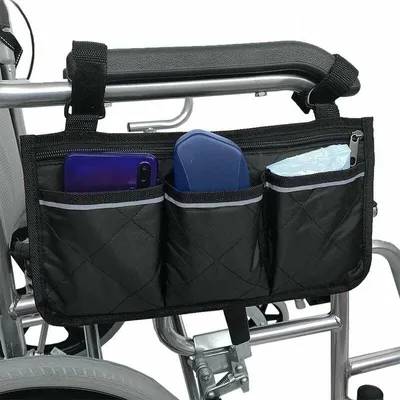 Produktbild von Rollstuhltasche mit Armlehnenbefestigung – Oxford-Rollstuhltasche – Wasserdichte, tragbare Scootertasche – 4 reflektierende Fächer – Rollstuhlgriffe – Schwarz