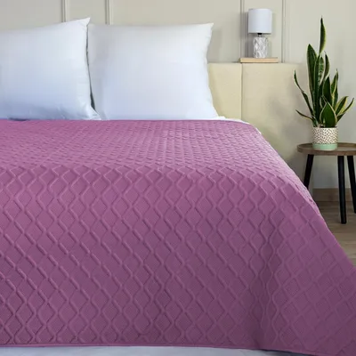 Zdjęcie produktu dla Narzuta na łóżko Pikowana narzuta na łóżko Parla 3D Fioletowa 220x240 cm