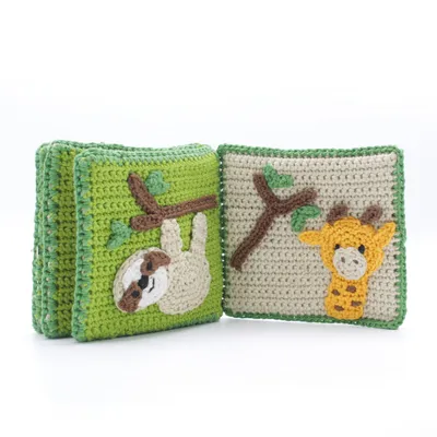 Produktbild von Hardicraft Häkelset Amigurumi "Weicher Buch Dschungel" mit Baumwollgarn und Füllmaterial, 12x12cm, H