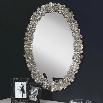 Produktbild von Casa Padrino Luxus Barock Spiegel Silber H. 94 cm - Barock Möbel -  Italy