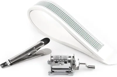 Obrázek produktu pro Melodie pro kutily, ruční klika, mechanismus hrací skříňky s 15 tóny, děrovačka, 20 papírových pásků