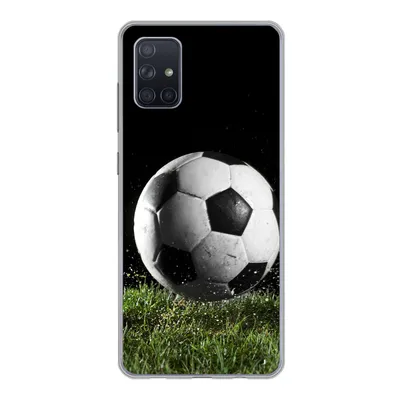 Produktbild von MuchoWow® Handyhülle Schutzhülle Hülle für Samsung Galaxy A71 Fußball auf der Wiese Silikon Softcase Handy Hülle - Kartenbesitzer