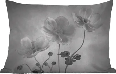 Produktbild von MuchoWow® Outdoor Kissen - Stilleben - Schwarz und Weiß - Blumen - 50x30 cm - Wetterfest - Lounge Kissen - Sofa kissen - Wohnzimmer Dekoration