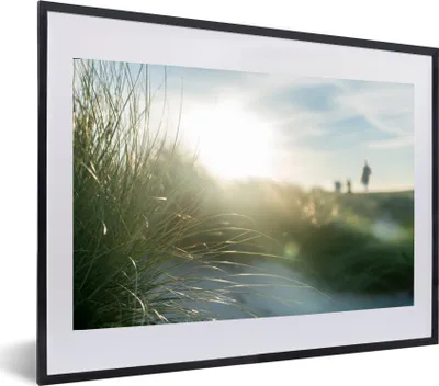 Produktbild von MuchoWow® MuchoWow® Gerahmtes Poster Strand - Düne - Sonne 60x40 cm - Poster mit zchwarzem Bilderrahmen - Schlafzimmer - Plakat in Rahmen - Drucken