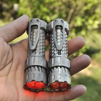 Produktbild von selected-lights Maeerxu MT03 Titan anodisiert Taschenlampe -18350- Nichia 5700K TITAN Oberflächen