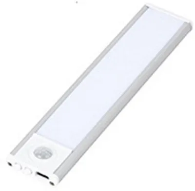 Immagine prodotto di Illuminazione a LED per vani sottostanti con sensore di movimento - Striscia USB con sensore - Ideale per armadi, vani sottostanti, scale, valigie, camper ecc. - Luce bianca calda - Un pezzo