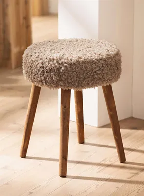 Produktbild von Hocker "Schaffell" aus Holz & Kunstfell, Ø 35 x 45 cm, Sitzhocker, Polsterhocker, Fußhocker