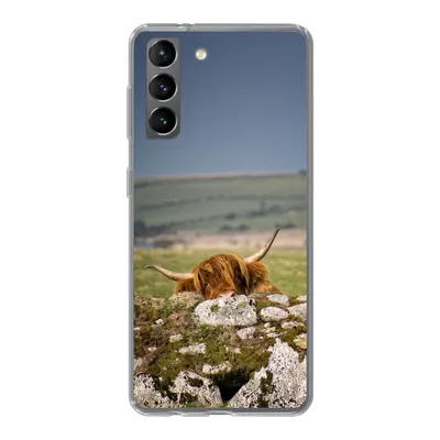 Produktbild von MuchoWow® Handyhülle Schutzhülle Hülle für Samsung Galaxy S21 Schottische Highlander - Steine - Gras Silikon Softcase Handy Hülle - Softcase