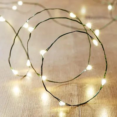 50 LED Micro-Lichtkette, perlmuttweiß, grüner Draht, Timer, 5,4 m