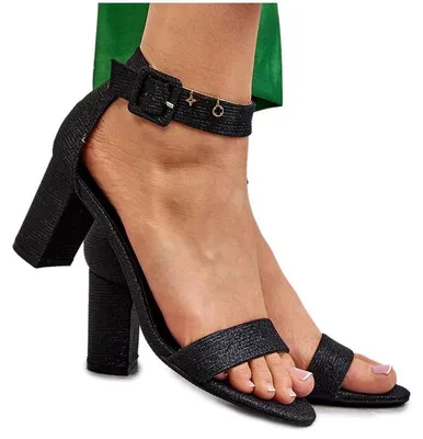 Produktbild von Glänzende Absatzsandalen Schwarz Maxim 39