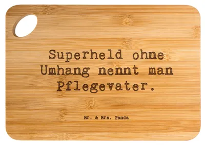 Produktbild von Mr. & Mrs. Panda Holzbrett Spruch Pflegevater Held - Transparent - Geschenk, Familie, Fürsorge, Liebe, liebevolle, Frühstücksbrett, Kinderbetreuung, Erziehung, Lächeln