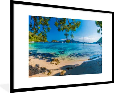 Produktbild von MuchoWow® MuchoWow® Gerahmtes Poster Strand - Meer - Boot - Mallorca 90x60 cm - Poster mit zchwarzem Bilderrahmen - Wanddekoration - Fotos