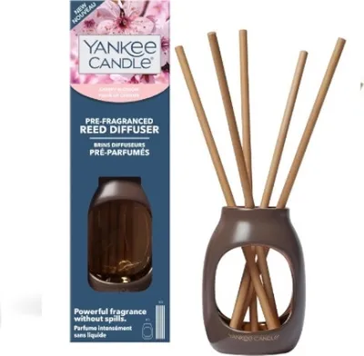 Produktbild von Yankee Candle Pre-Fragranced Reed Kit Metallic Cherry Blossom 226g