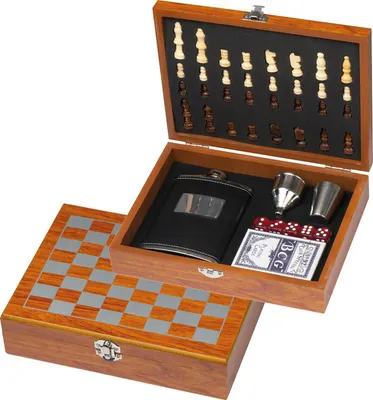 Produktbild von Spieleset / bestehend aus Flachmann, Schach- und Kartenspiel