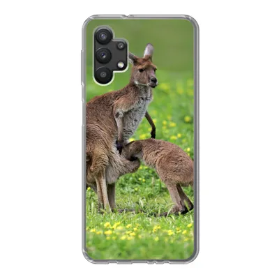 Produktbild von MuchoWow® Handyhülle Schutzhülle Hülle für Samsung Galaxy A32 5G Känguru - Blumen - Jung Silikon Softcase Handy Hülle - Softcase