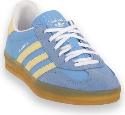 A studio shot of a single Adidas Gazelle Indoor shoe.