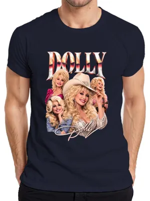 Immagine prodotto di Maglietta da uomo, stile western, con la scritta "Dolly Parton", icona della musica country, e l'immagine di una cowgirl. Colore: blu navy. Taglia: L